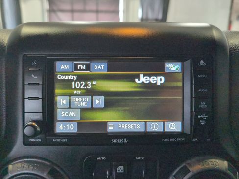 Used 2016 Jeep Wrangler Unlimited Sport AWD/4WD image 17