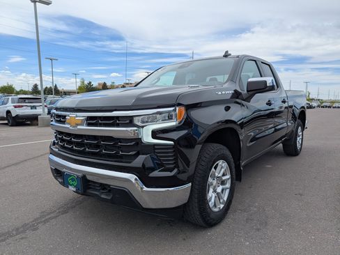 Used 2025 Chevrolet Silverado 1500 LT AWD/4WD image 7
