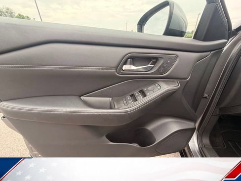 Used 2025 Nissan Rogue SL w/ SL Premium Package AWD/4WD image 10