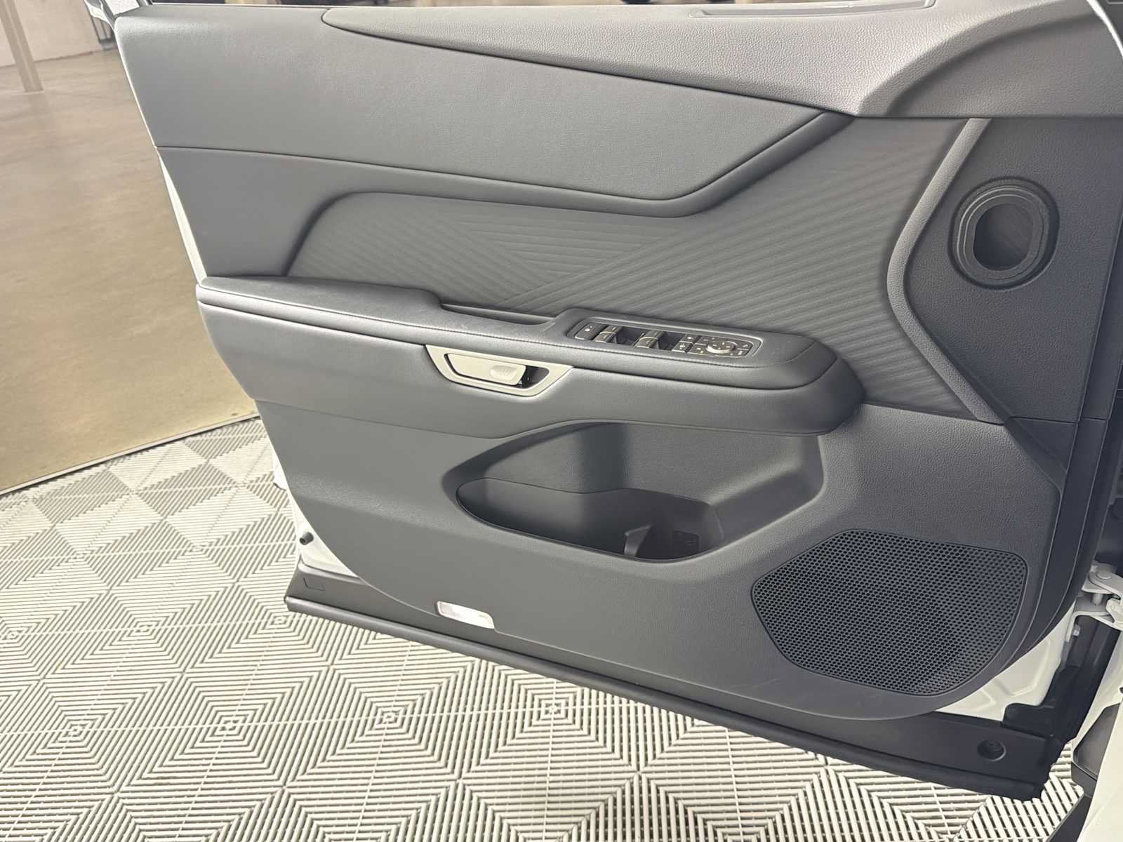 New 2026 Lexus ES 350e w/ Convenience Package FWD image 30
