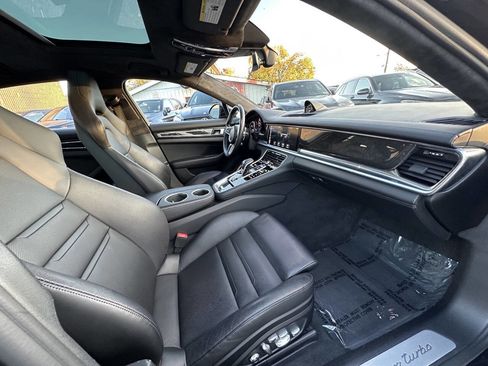 Used 2017 Porsche Panamera Turbo image 20