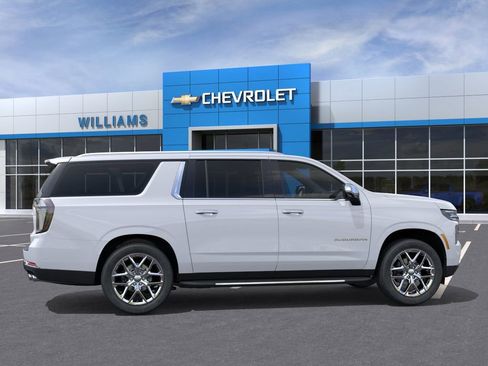 New 2026 Chevrolet Suburban Premier w/ Sun And Tow Package AWD/4WD image 5