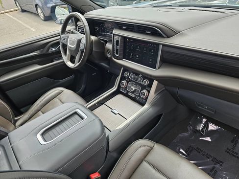 Used 2023 GMC Yukon Denali AWD/4WD image 10