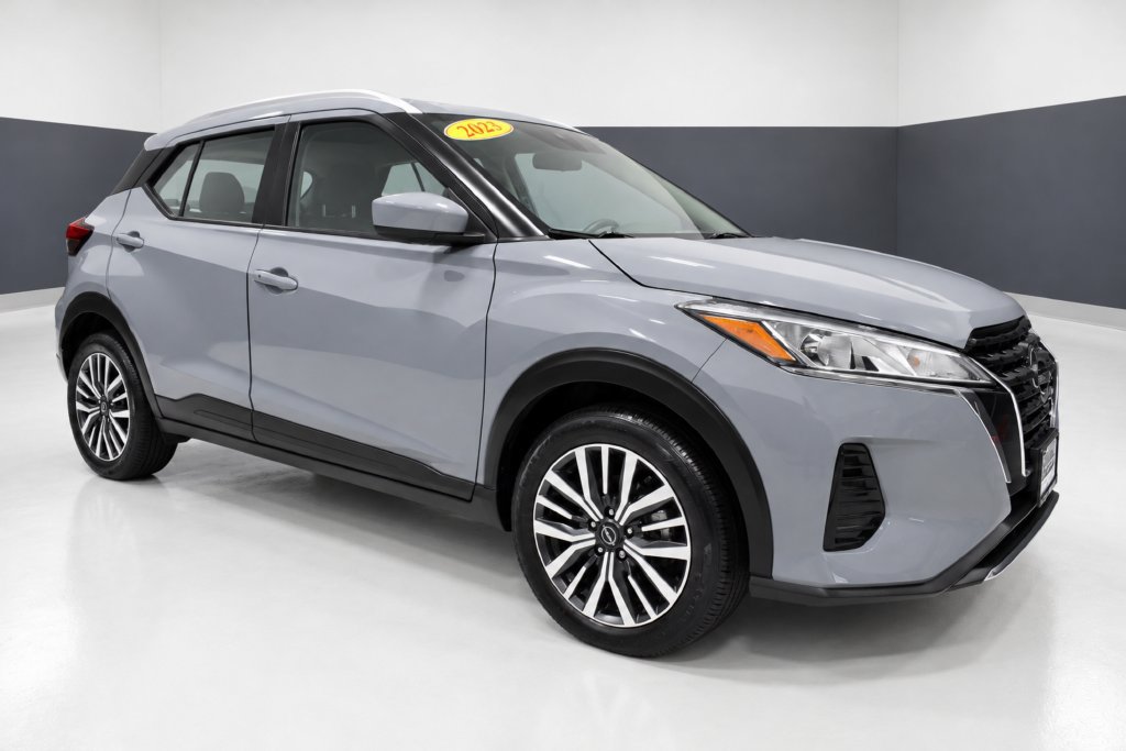 Certified 2023 Nissan Kicks SV FWD image 7