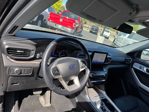 Used 2021 Ford Explorer Limited AWD/4WD image 11