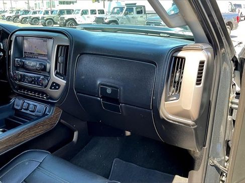 Used 2017 GMC Sierra 2500 Denali w/ Duramax Plus Package image 16