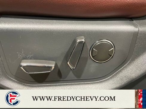 Used 2023 Ford Expedition Limited AWD/4WD image 18