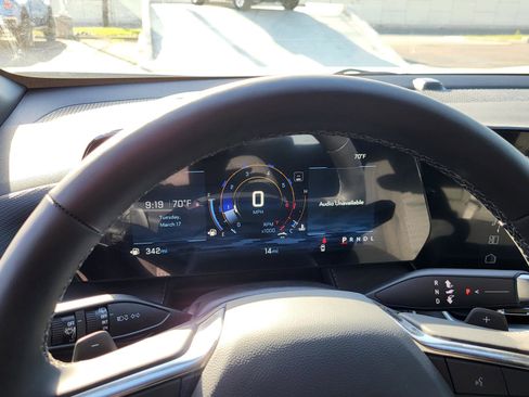 New 2026 Chevrolet Equinox LT w/ Safety and Technology Package FWD image 17