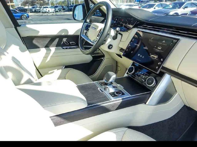 Used 2023 Land Rover Range Rover SE AWD/4WD image 33