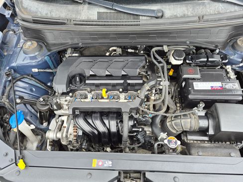 Used 2021 Hyundai Venue w/ Cargo Package FWD image 35