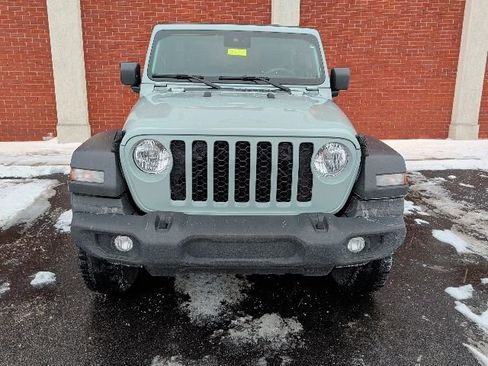 Used 2024 Jeep Wrangler Sport S image 11