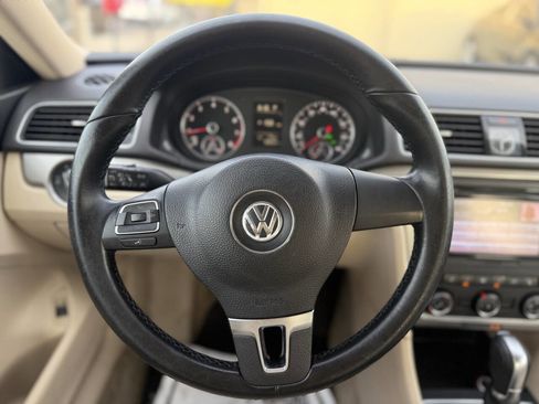 Used 2015 Volkswagen Passat 1.8T Limited Edition image 15