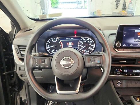 Used 2023 Nissan Rogue SV AWD/4WD image 24
