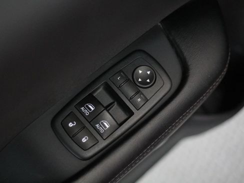 Used 2016 Dodge Challenger R/T w/ Driver Convenience Group RWD image 37