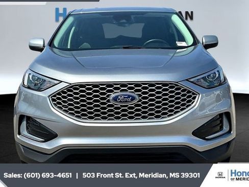 Used 2024 Ford Edge SEL image 3