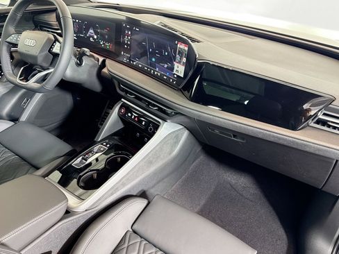 New 2025 Audi SQ5 Premium Plus image 26