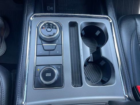 Used 2020 Ford Expedition XLT w/ Equipment Group 202A AWD/4WD image 16