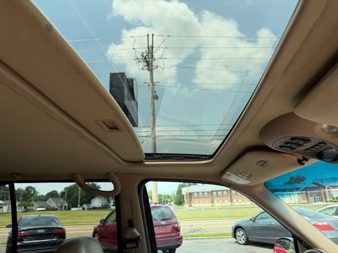 Used 1998 Lincoln Navigator 4WD image 18