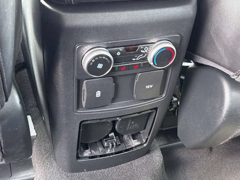 Used 2023 Ford Explorer Limited AWD/4WD image 15