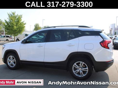 Used 2020 GMC Terrain SLE w/ Driver Convenience Package FWD image 4