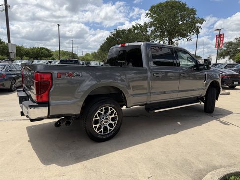 Used 2021 Ford F250 Lariat w/ Lariat Value Package AWD/4WD image 6