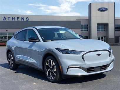 New 2025 Ford Mustang Mach-E Select w/ Comfort Package Lite