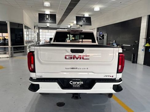 Certified 2020 GMC Sierra 2500 AT4 w/ AT4 Premium Package AWD/4WD image 8