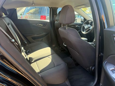Used 2023 Chevrolet Malibu LT FWD image 25