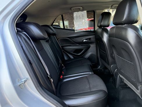 Used 2021 Buick Encore Preferred image 15