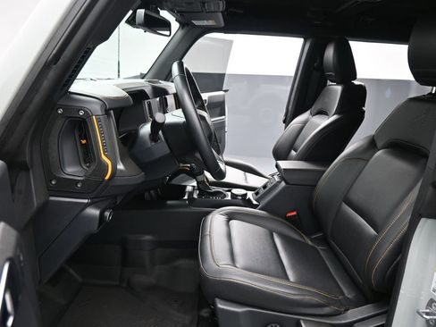 Used 2024 Ford Bronco Badlands w/ Sasquatch Package image 10