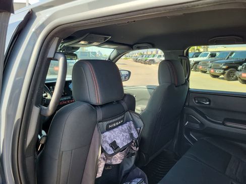 Used 2025 Nissan Frontier PRO-4X AWD/4WD image 20