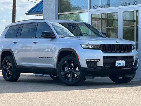 New 2025 Jeep Grand Cherokee L Limited w/ Luxury Tech Group II image 3