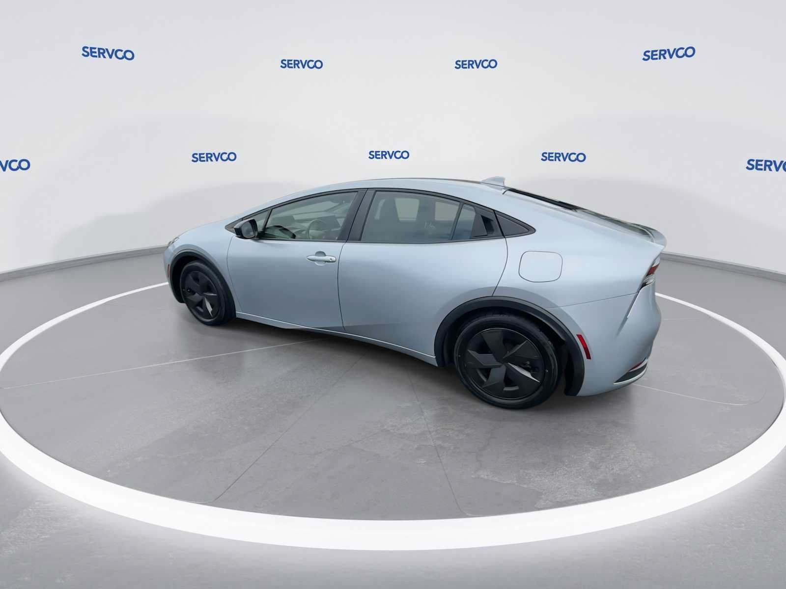 Used 2024 Toyota Prius LE FWD image 5