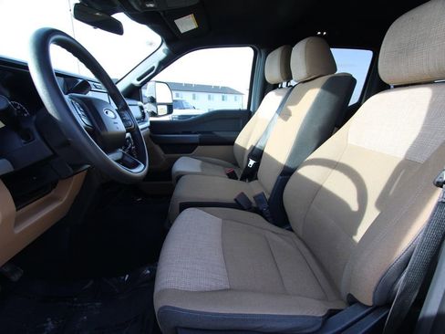 Used 2025 Ford F250 XLT image 6