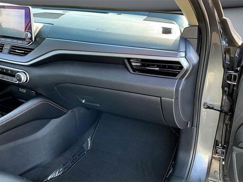 Certified 2024 Nissan Altima 2.5 SR image 25