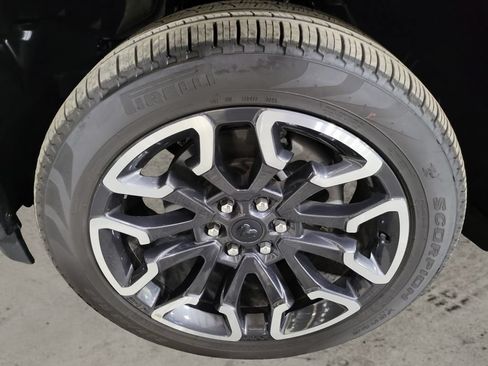 Used 2026 RAM 1500 Limited AWD/4WD image 10