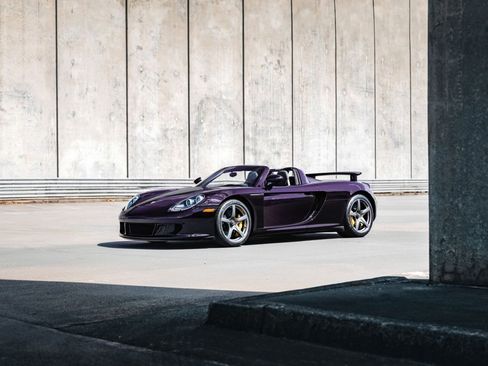 Used 2005 Porsche Carrera GT RWD image 1