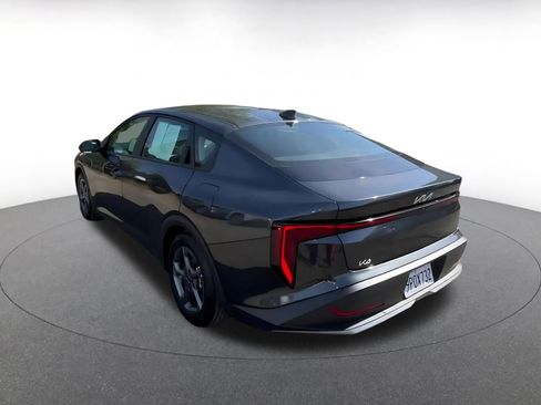 Used 2025 Kia K4 LXS image 11