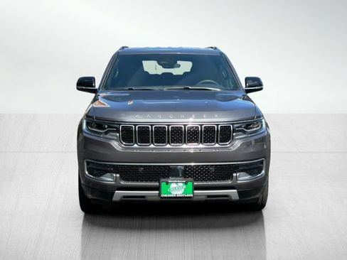 Used 2024 Jeep Wagoneer L Series II image 2