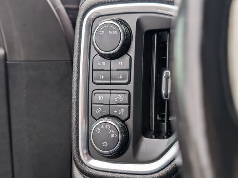 Used 2020 Chevrolet Silverado 1500 LT Trail Boss image 26