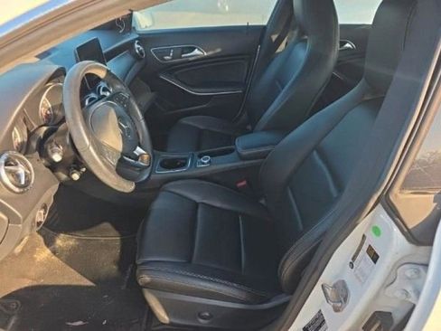 Used 2019 Mercedes-Benz CLA 250 image 8
