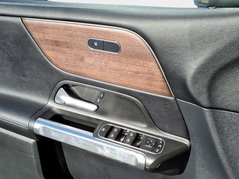 Used 2022 Mercedes-Benz GLB 250 GLB 250 image 18