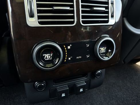 Used 2020 Land Rover Range Rover HSE image 40