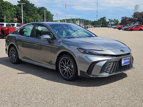 New 2026 Toyota Camry Hybrid AWD/4WD image 2
