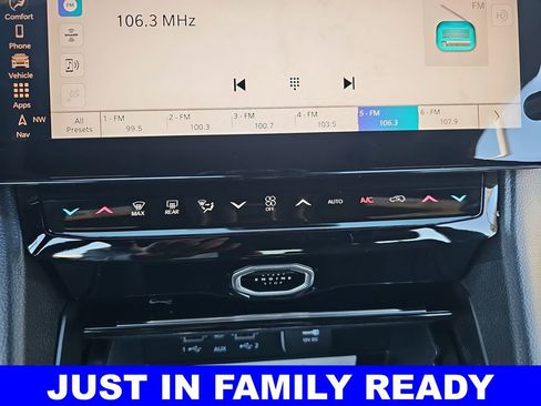 New 2026 Jeep Grand Cherokee L Limited w/ Limited Altitude Package AWD/4WD image 22