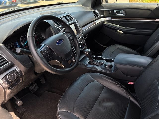 Used 2018 Ford Explorer Limited AWD/4WD image 11