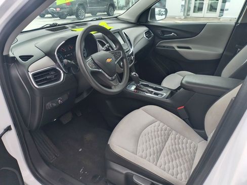 Used 2018 Chevrolet Equinox LS image 9