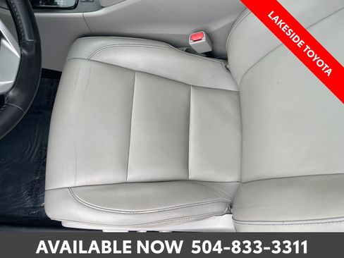 Used 2019 Toyota Highlander XLE FWD image 30