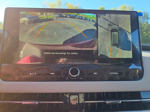 New 2025 Mitsubishi Outlander SE image 21