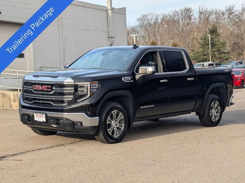 Certified 2025 GMC Sierra 1500 SLT image 8